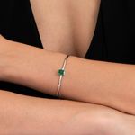 modelo-bracelete-ouro-branco-esmeralda-107cts-deetalhe-PUOBESM72660