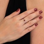 modelo-anel-ouro-branco-18k750-solitario-safira-vermelha-gota-detalhe-ANOBSAF757700