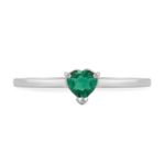 anel-ouro-branco-18k750-esmeralda-coracao-frontal-ANOBESM751600