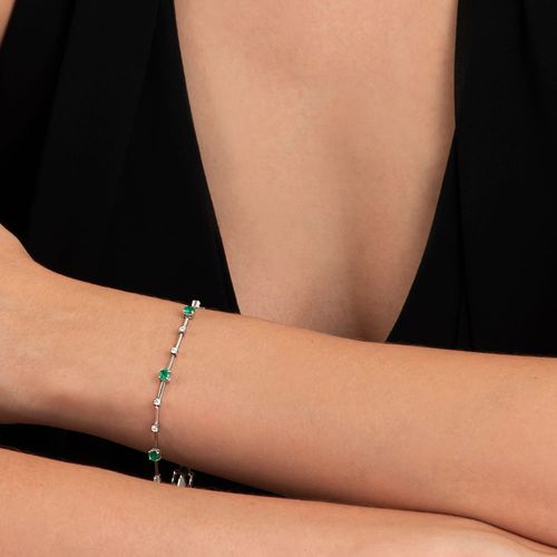 Pulseira riviera de esmeraldas 1,10cts e brilhantes