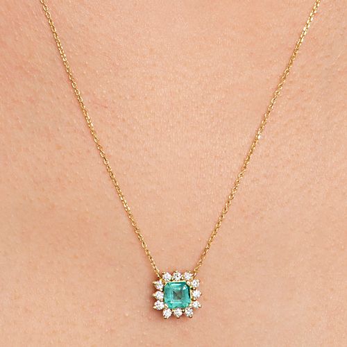 Colar esmeralda 0,73ct e brilhantes