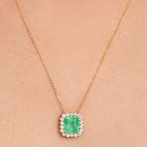 Colar esmeralda colombiana 2,18cts e brilhantes brancos