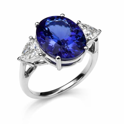 Anel tanzanita oval 5,27cts e diamantes