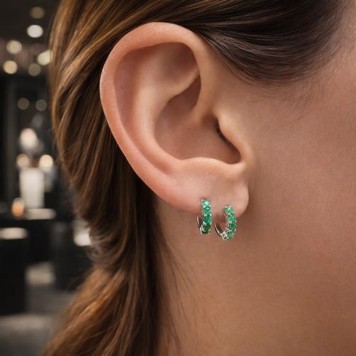 Brinco argola esmeraldas