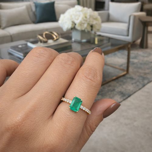 Anel esmeralda retangular 1,02cts e brilhantes