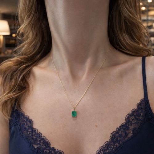 Pingente esmeralda retangular 97 pontos